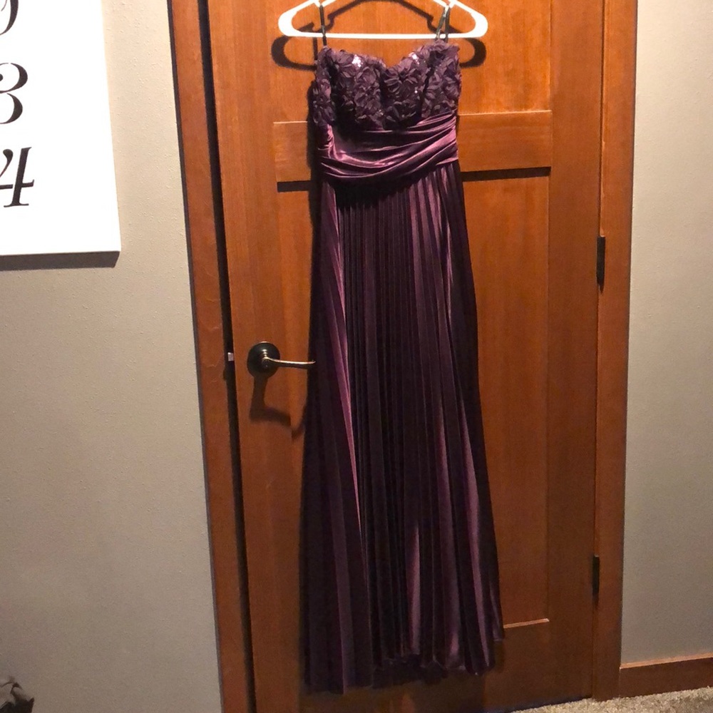 David’s bridal strapless plum party dress